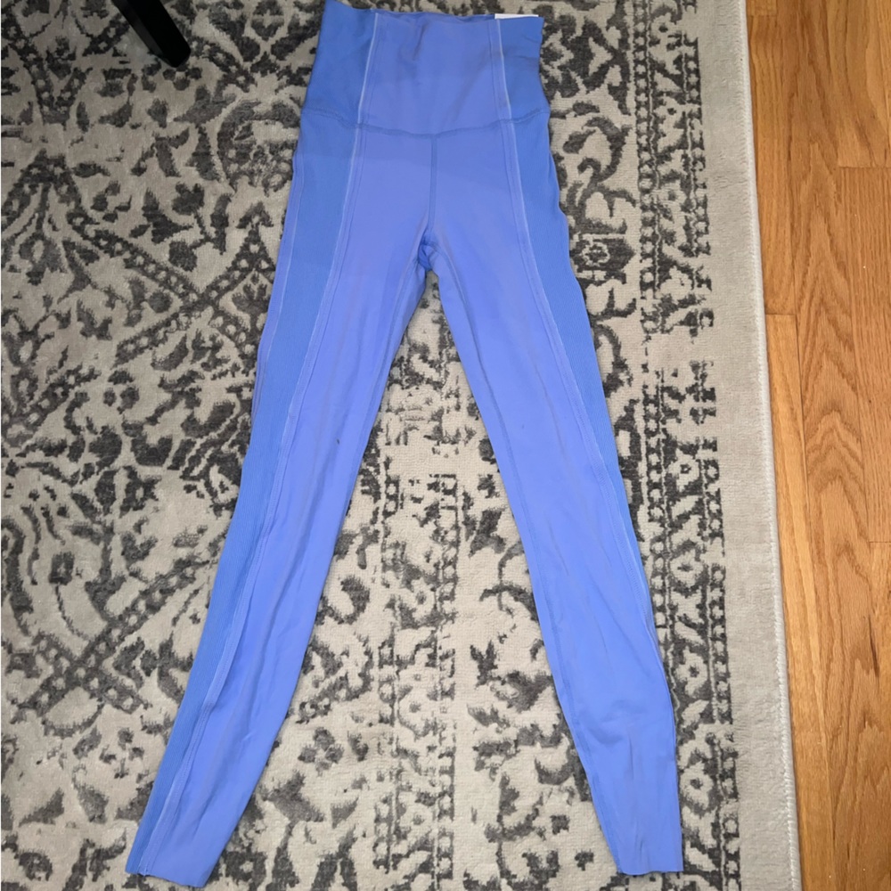 Nike Yoga Set - Picture 3 of 8
